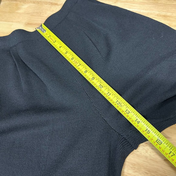 St. John Basics High Rise Elastic Waist Pleated Front Knit Trouser Pant Sz 6 - Picture 5 of 9